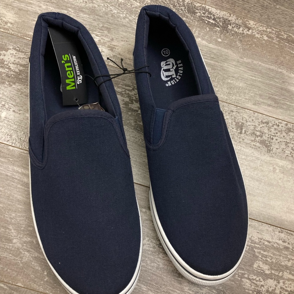 NWT Mens Revolution Blue Slip On Comfort Sneakers sz 10
